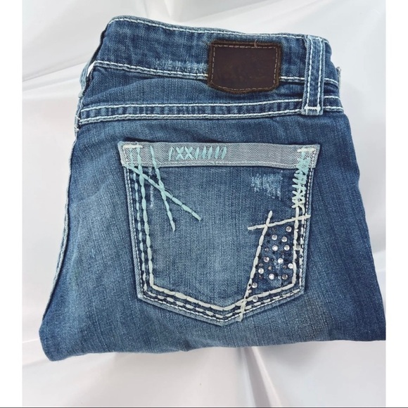 BKE Buckle Womens Sz 23 Stella Denim Embroidered Patchwork Bermuda Jean Shorts - Picture 9 of 10